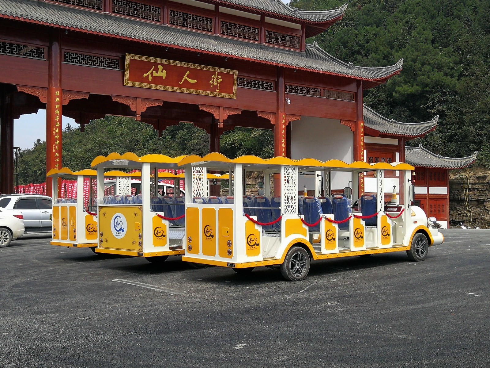 銅仁石阡仙人街火車頭電動觀光車